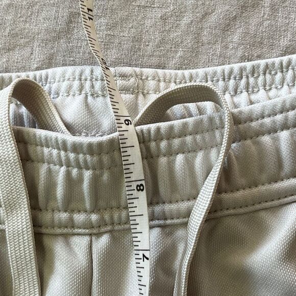 ADIDAS - Picture 8 of 12